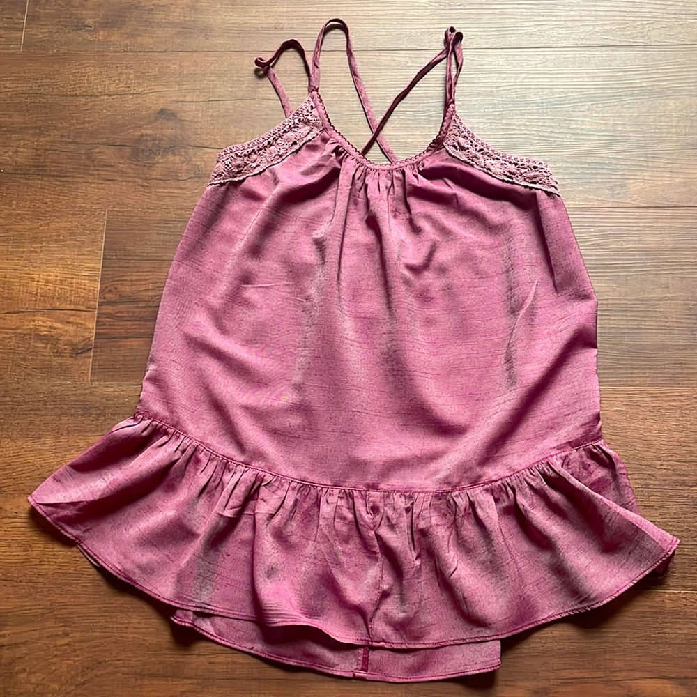 Adorable rose colored dressy tank top, XS but fits more like a Small